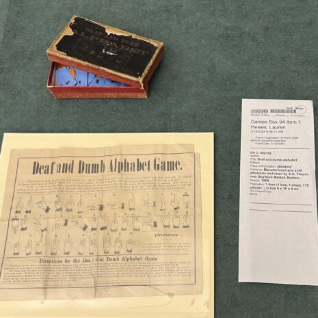 Alphabet game that teaches finger spelling